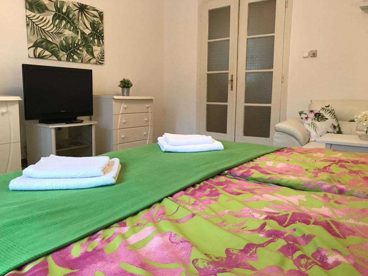 Rosmarinus Apartman Pécs Eksteriør billede